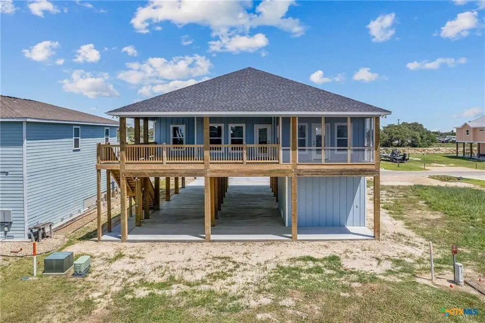 30 Whooping Crane Port O Connor, TX 77982