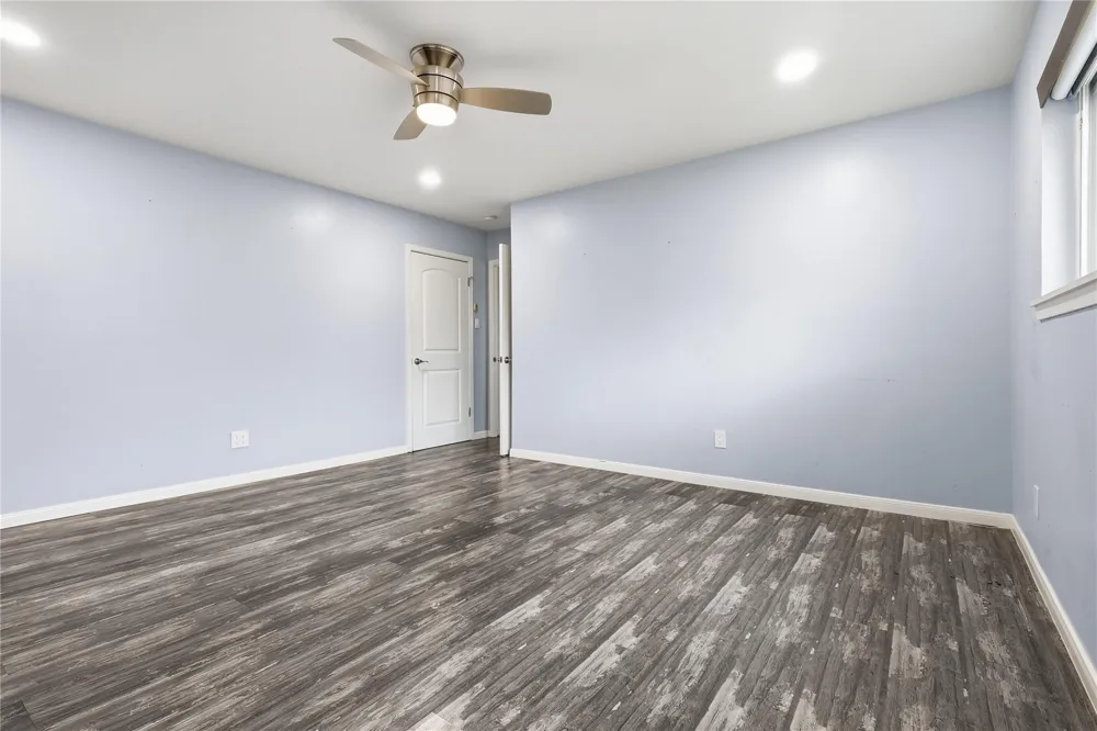 5347 Rutherglenn Drive Houston, TX 77096