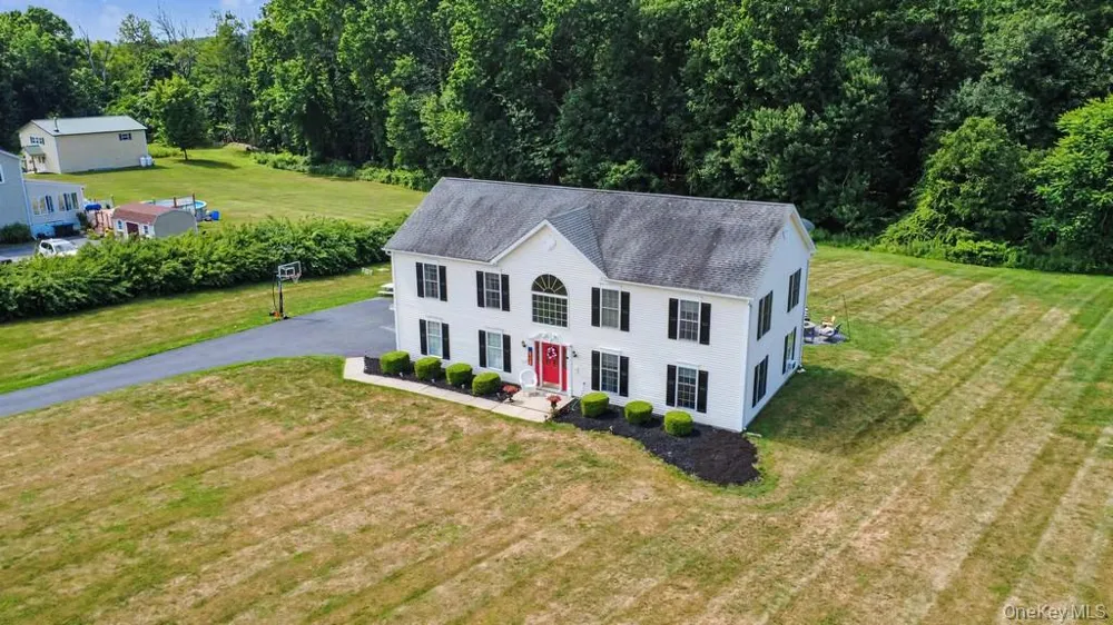 71 Dellwood Court Westtown, NY 10998