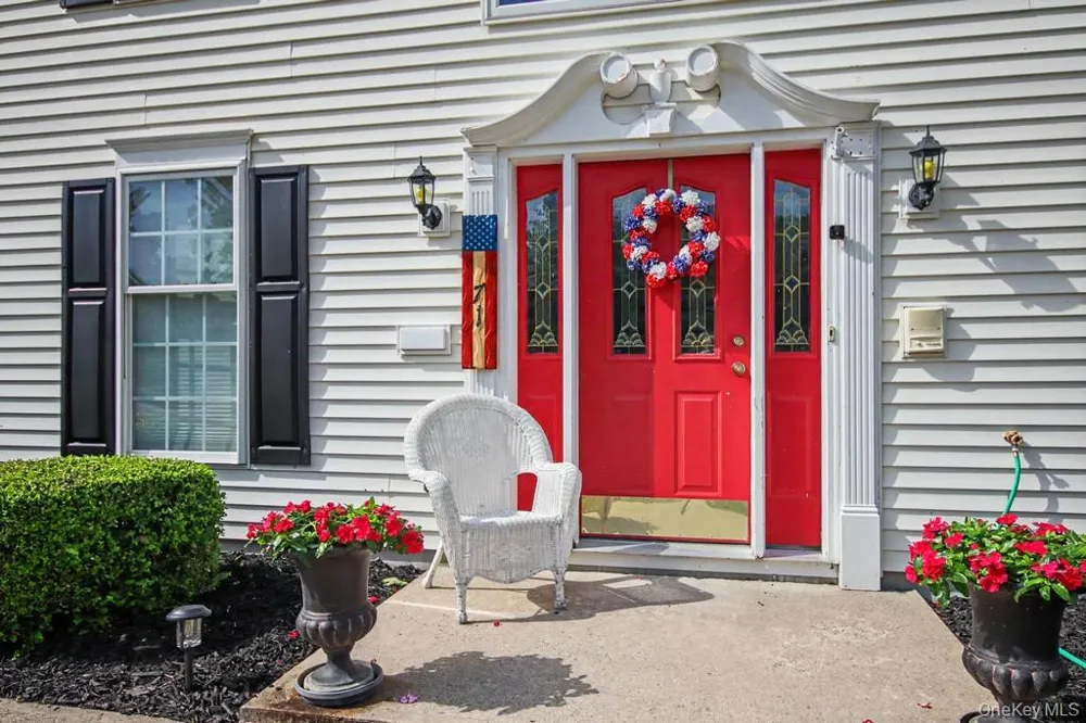 71 Dellwood Court Westtown, NY 10998