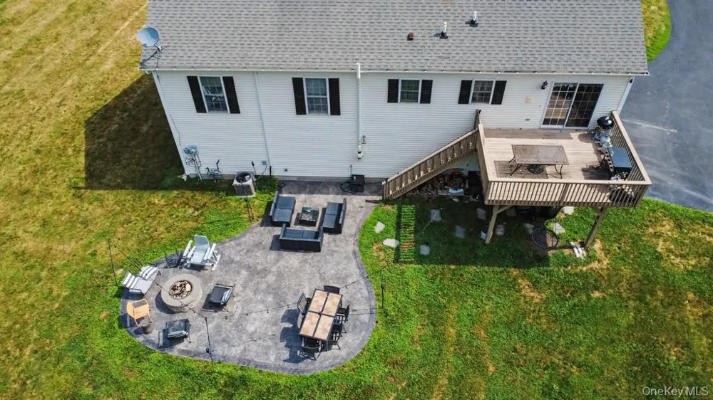 71 Dellwood Court Westtown, NY 10998