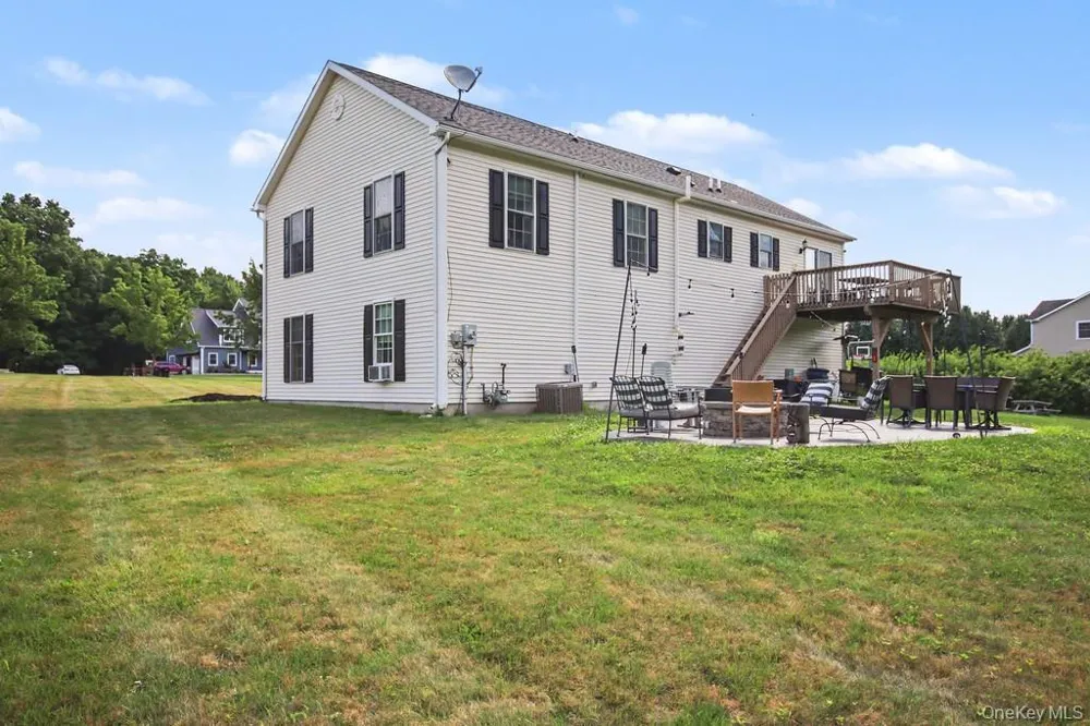 71 Dellwood Court Westtown, NY 10998