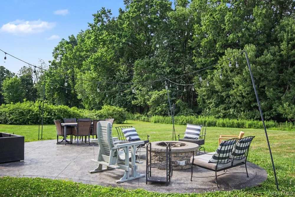 71 Dellwood Court Westtown, NY 10998