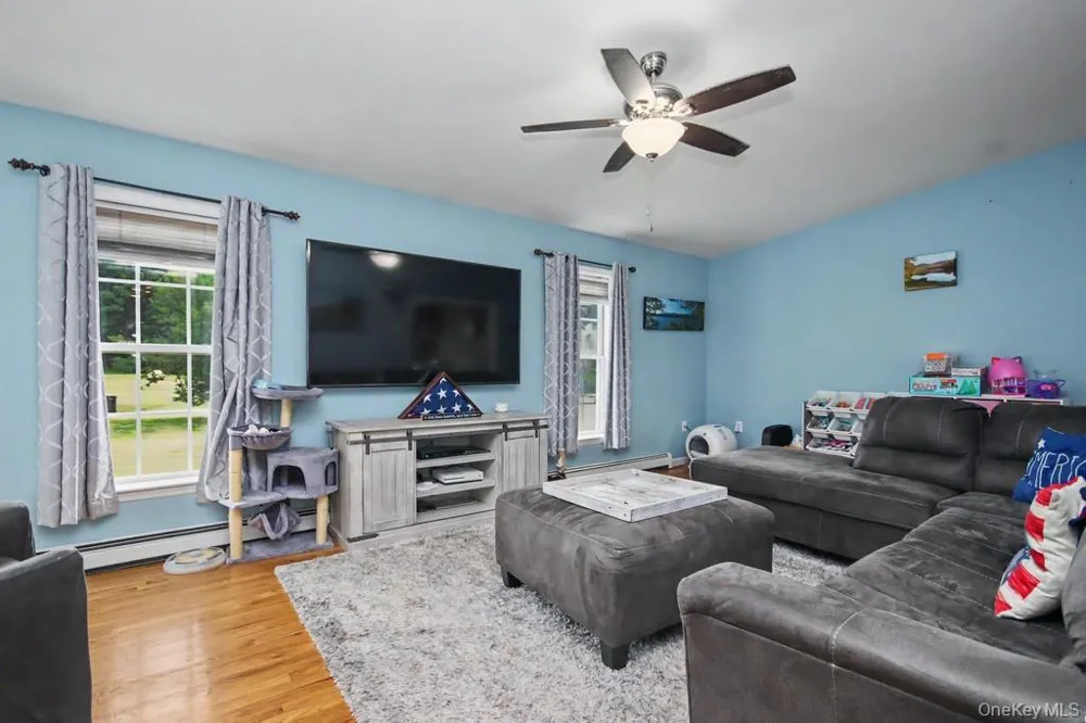 71 Dellwood Court Westtown, NY 10998