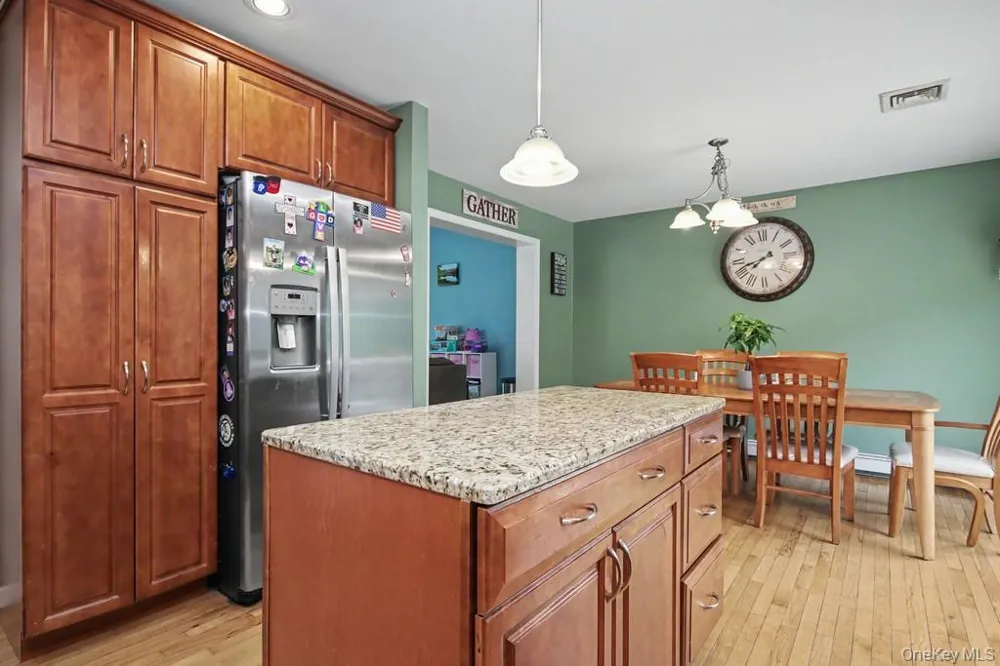 71 Dellwood Court Westtown, NY 10998