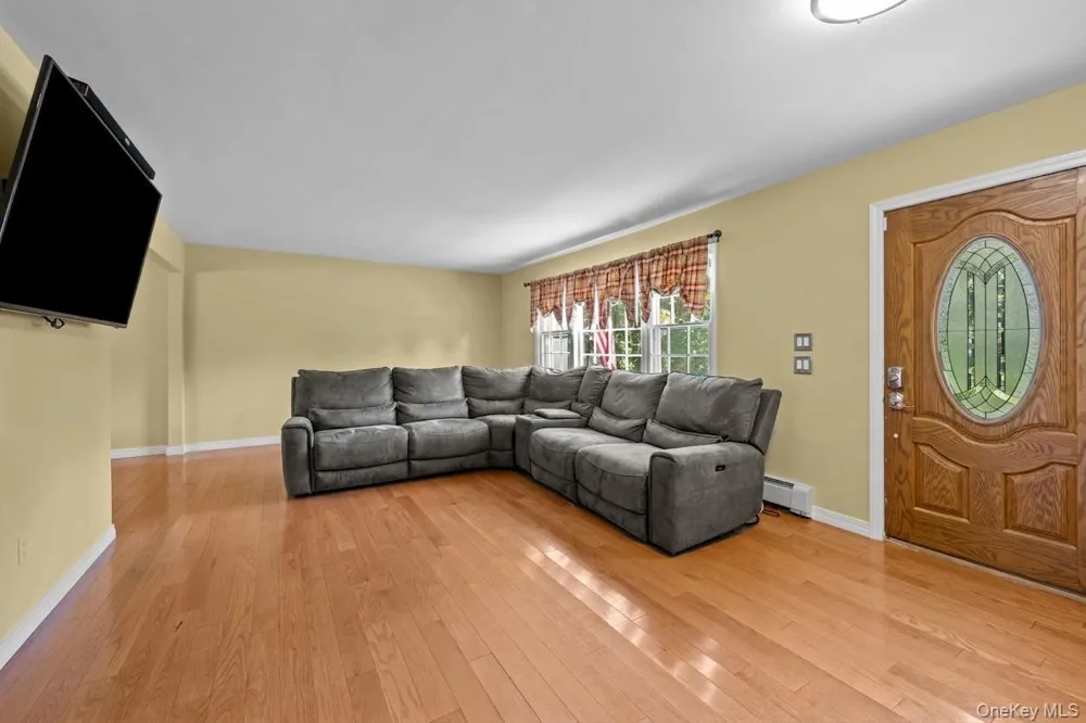 37 Black Locust Avenue East Setauket, NY 11733