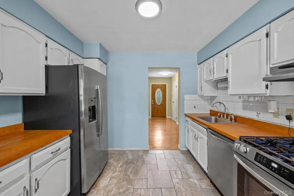 37 Black Locust Avenue East Setauket, NY 11733