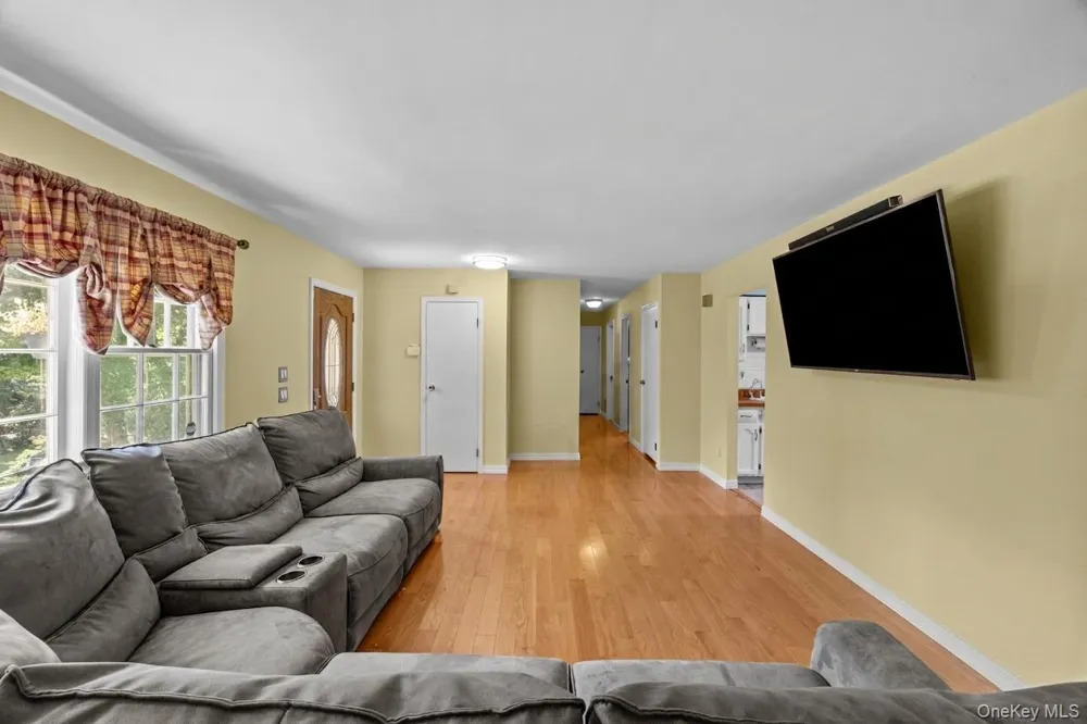 37 Black Locust Avenue East Setauket, NY 11733