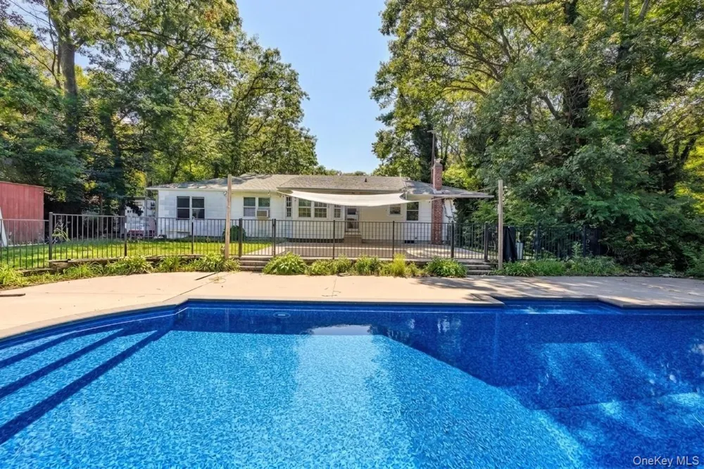 37 Black Locust Avenue East Setauket, NY 11733