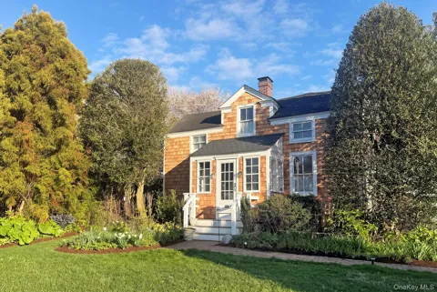 28 Bowden Square