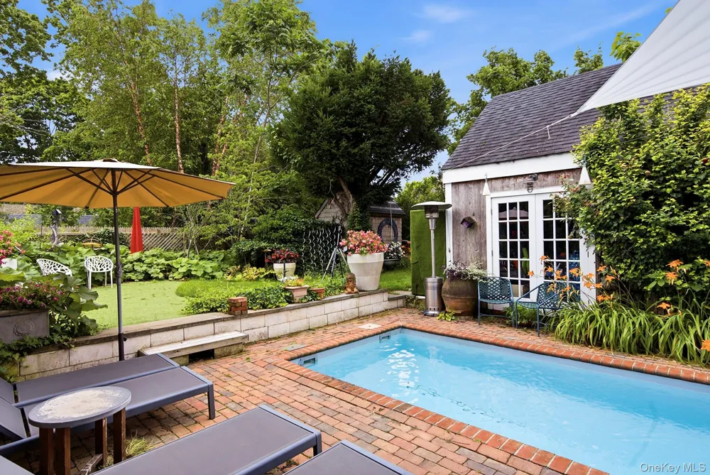 28 Bowden Square Southampton, NY 11968