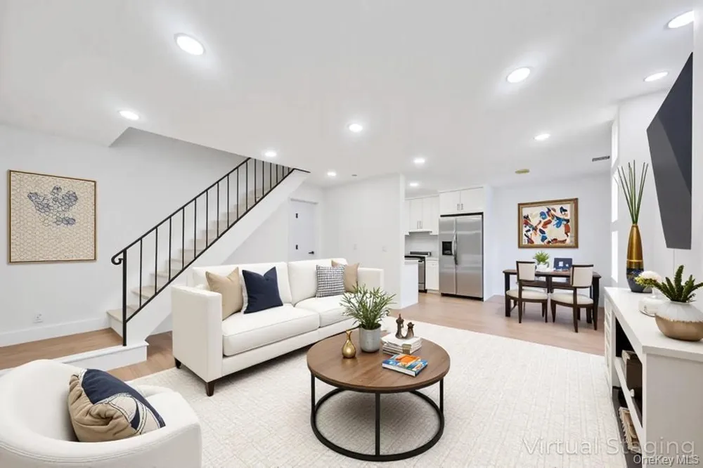 6 Amesworth Court Middle Island, NY 11953