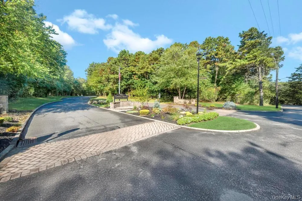 6 Amesworth Court Middle Island, NY 11953
