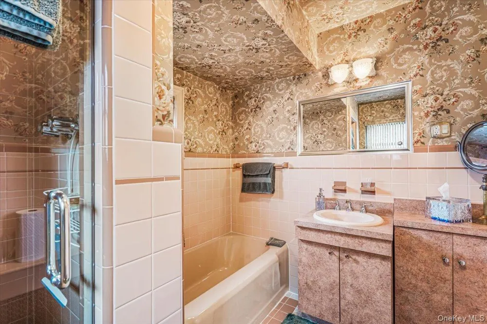 78-20 222nd Street Oakland Gardens, NY 11364