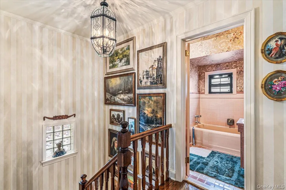 78-20 222nd Street Oakland Gardens, NY 11364