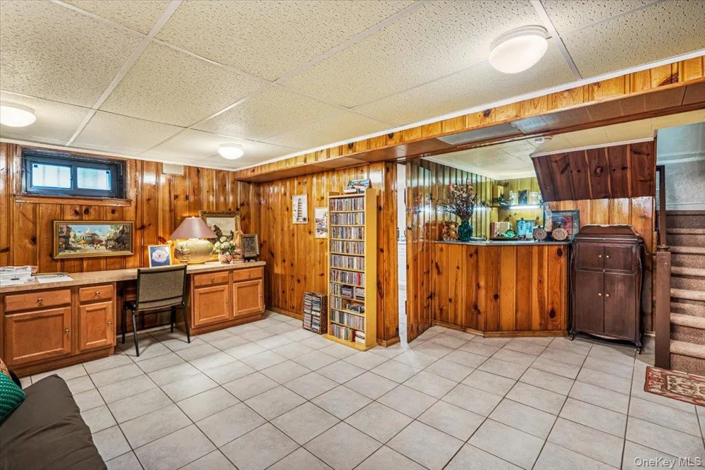 78-20 222nd Street Oakland Gardens, NY 11364
