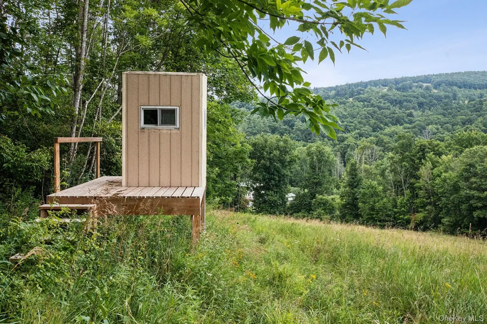 234 Mary Taylor Road Call Listing Agent, NY 12122