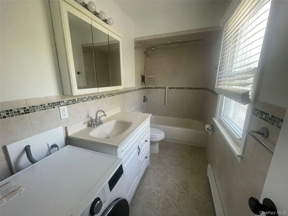 43 Brushy Neck Lane #13 Westhampton, NY 11977