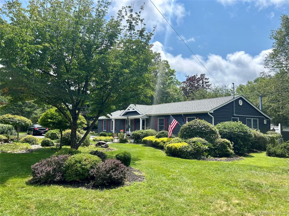 54 Madeline Road Ridge, NY 11961
