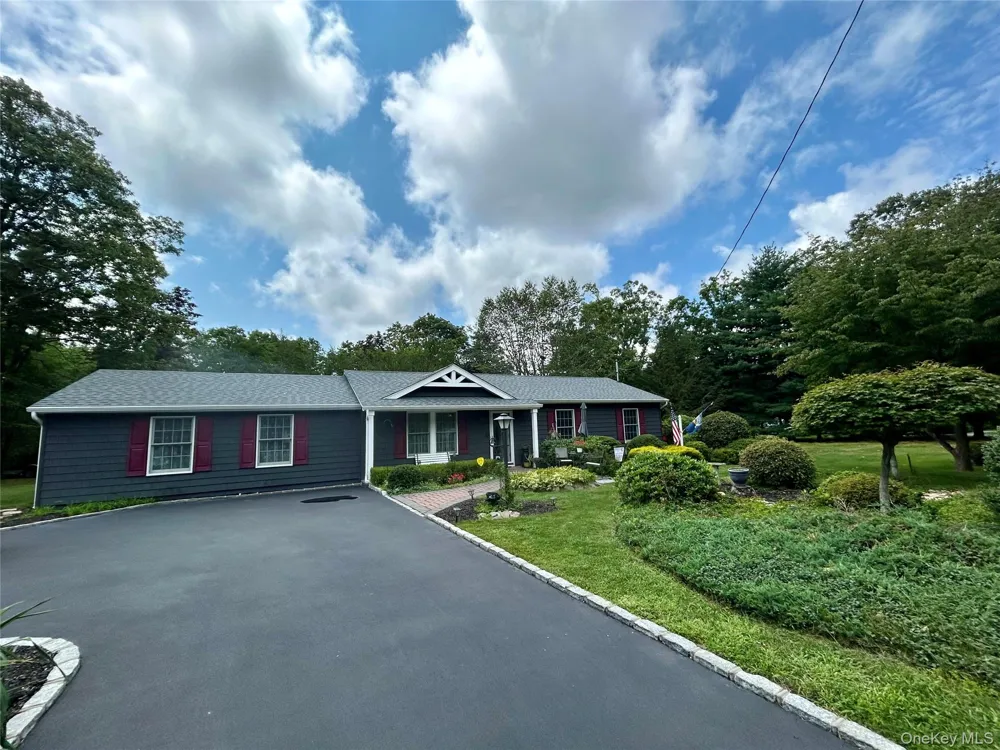 54 Madeline Road Ridge, NY 11961