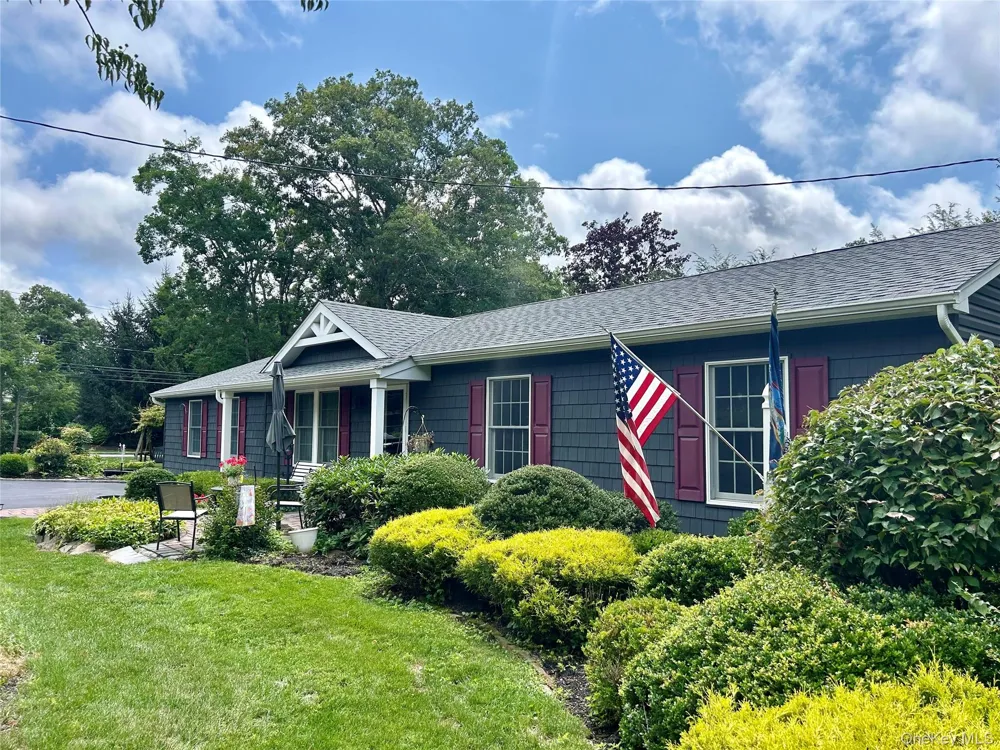 54 Madeline Road Ridge, NY 11961
