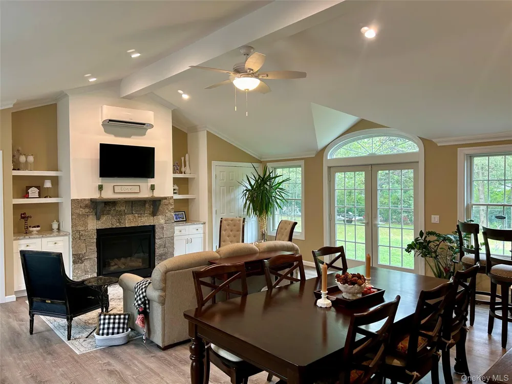 54 Madeline Road Ridge, NY 11961
