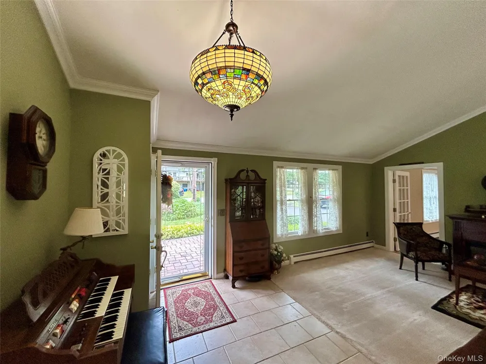 54 Madeline Road Ridge, NY 11961