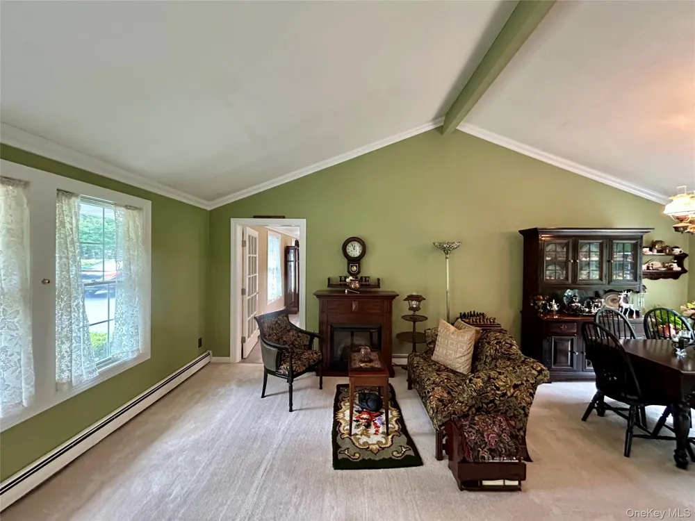 54 Madeline Road Ridge, NY 11961