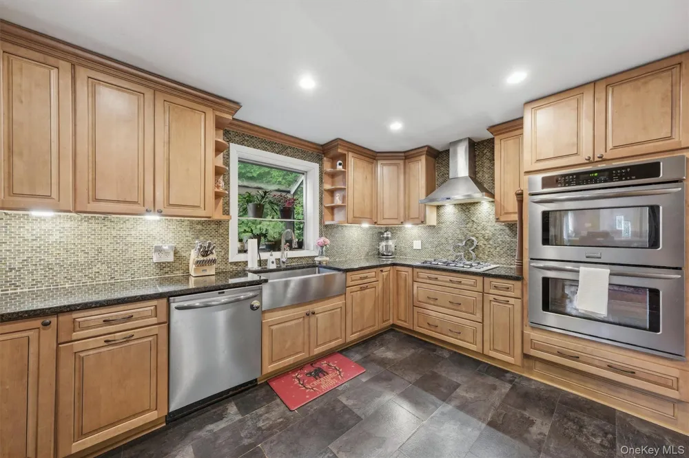 256 Haviland Drive Patterson, NY 12563