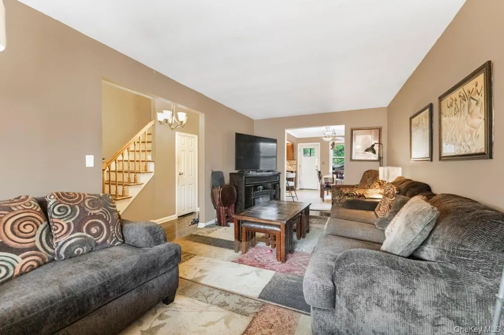 725 E 230th Street Bronx, NY 10466