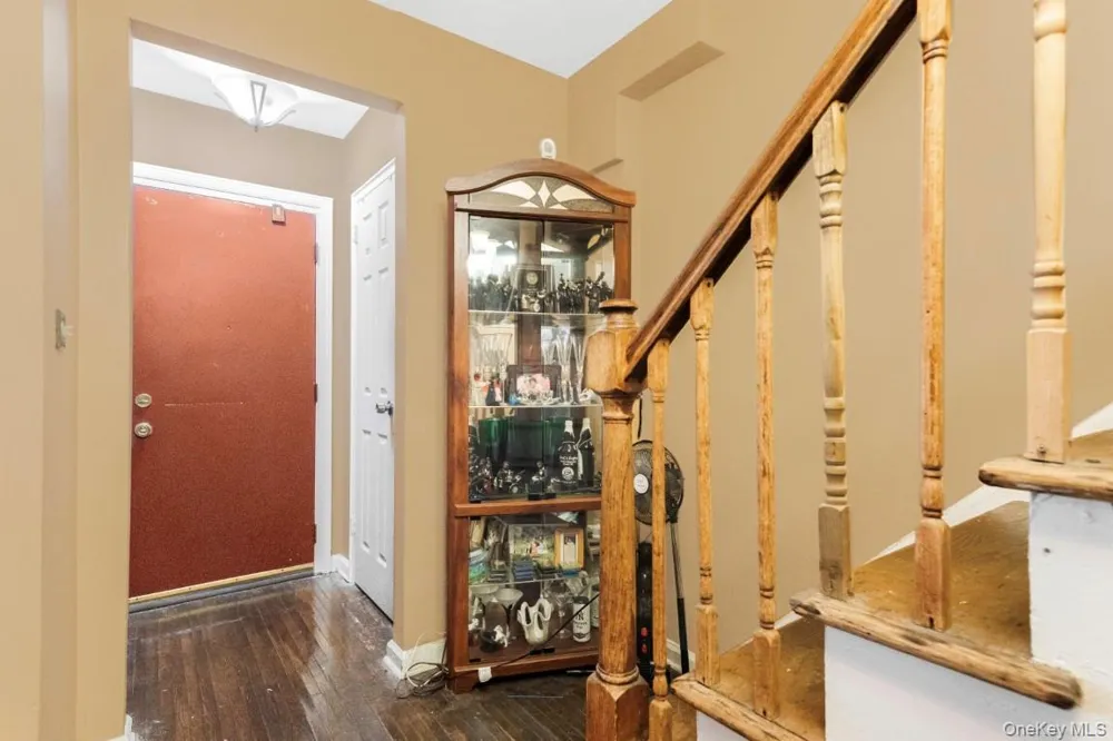 725 E 230th Street Bronx, NY 10466
