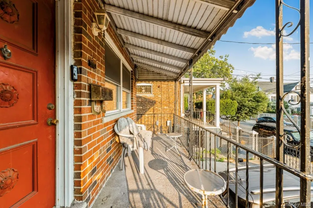 725 E 230th Street Bronx, NY 10466