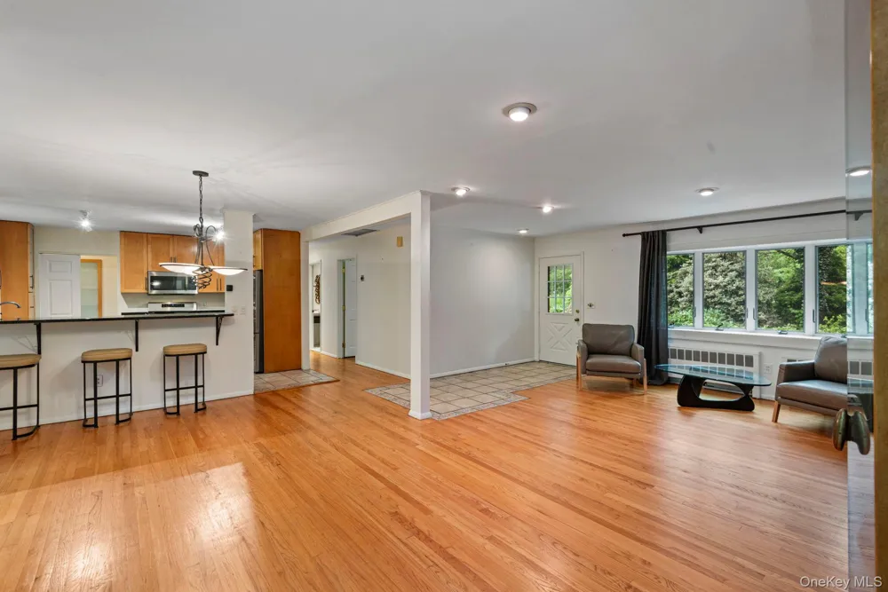 75 Cove Road Huntington, NY 11743