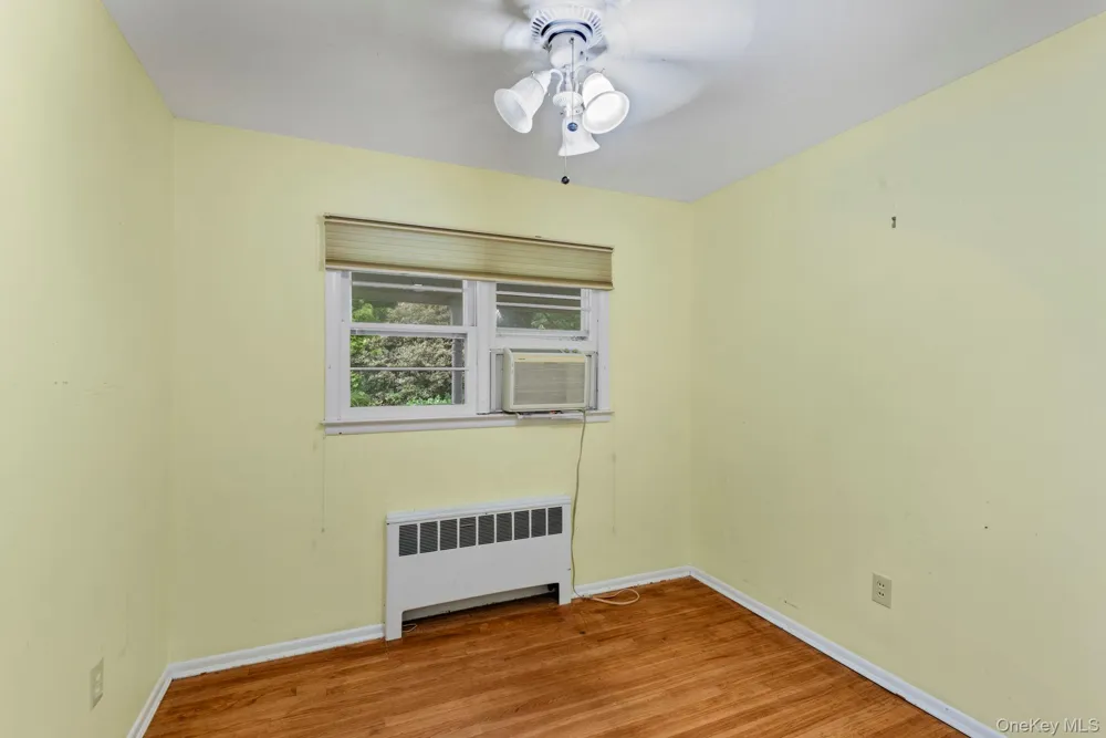 75 Cove Road Huntington, NY 11743
