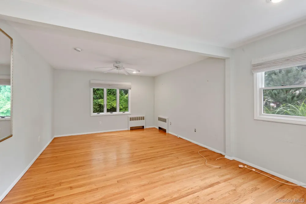 75 Cove Road Huntington, NY 11743