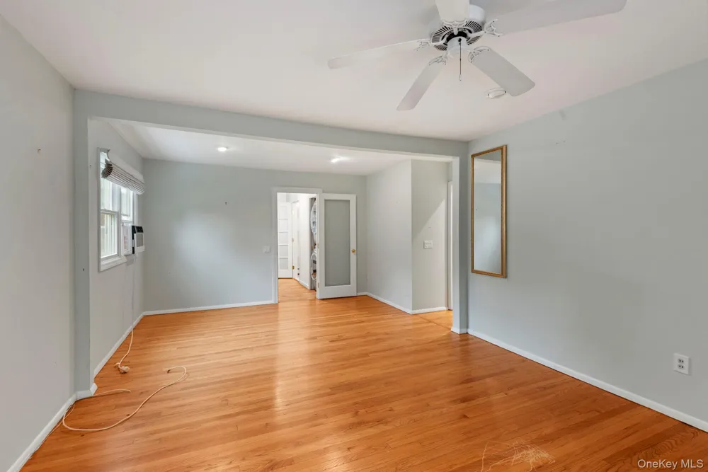 75 Cove Road Huntington, NY 11743
