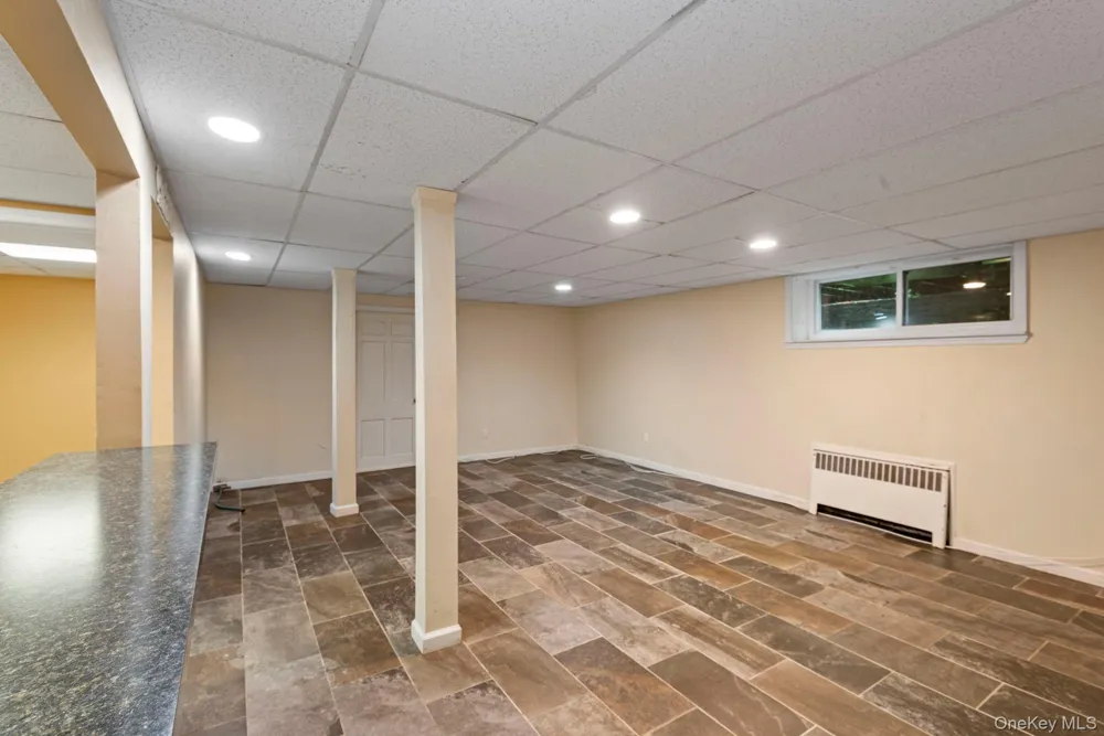 75 Cove Road Huntington, NY 11743