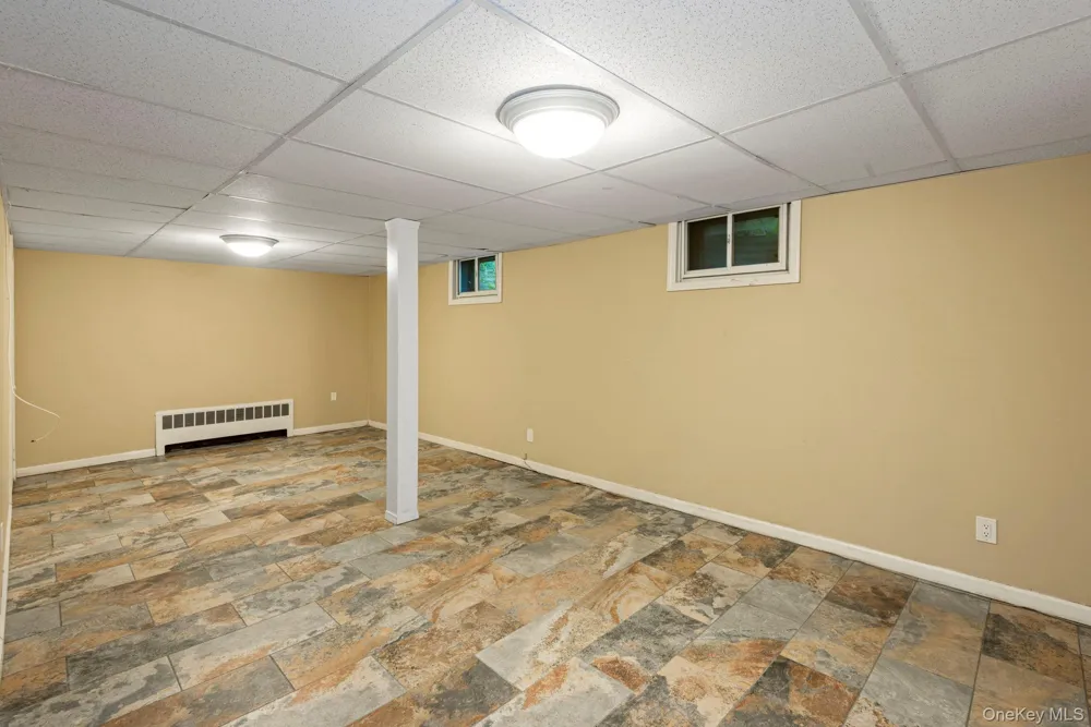 75 Cove Road Huntington, NY 11743