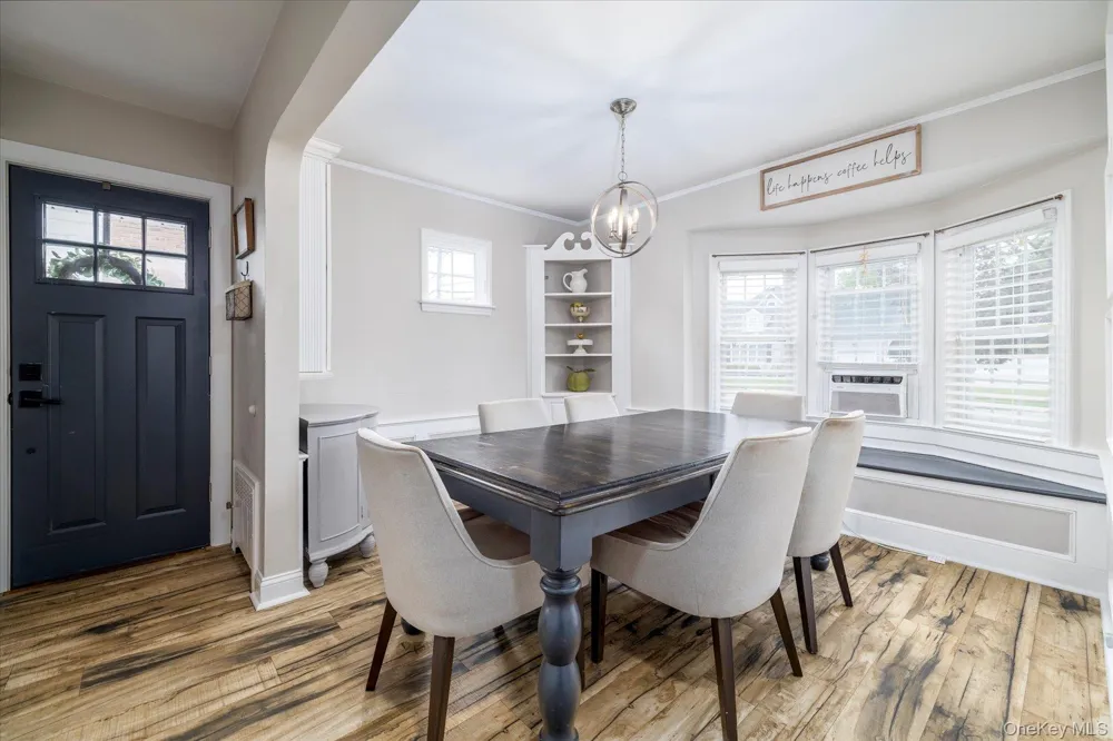 10 Woodland Avenue Rockville Centre, NY 11570