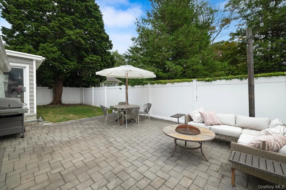 10 Woodland Avenue Rockville Centre, NY 11570
