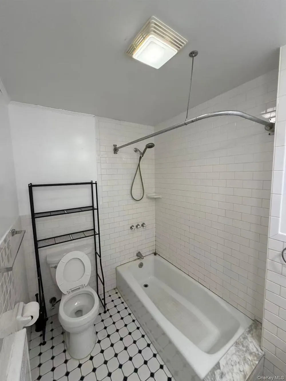 4327 215th Street Bayside, NY 11361