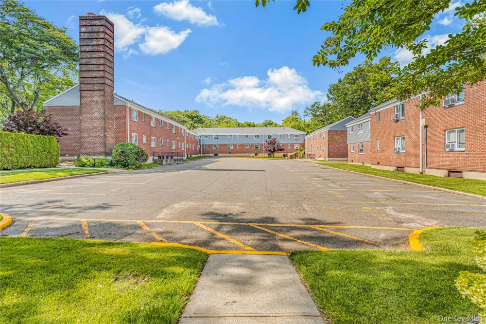227-07 Hillside Avenue #516 Queens Village, NY 11427