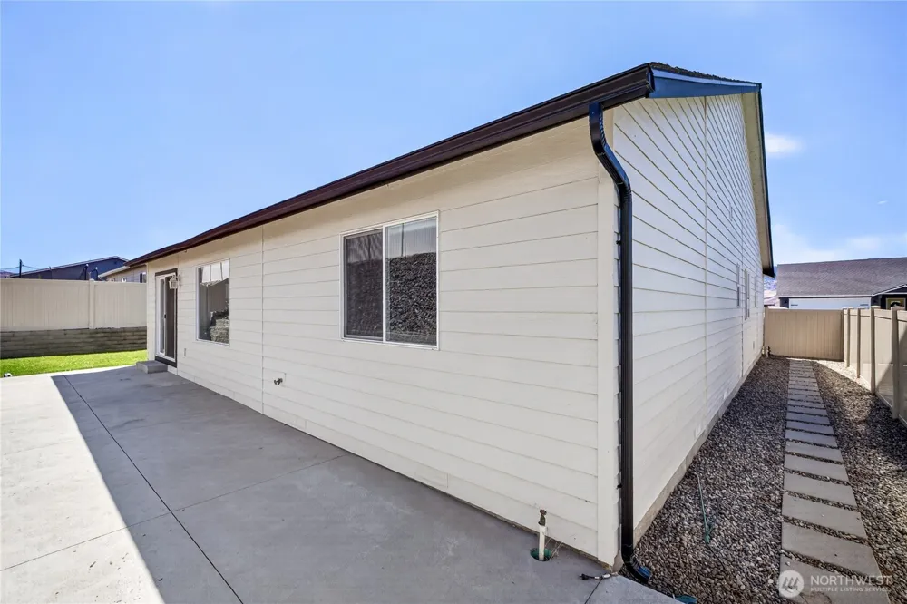 2213 2nd Street SE East Wenatchee, WA 98802