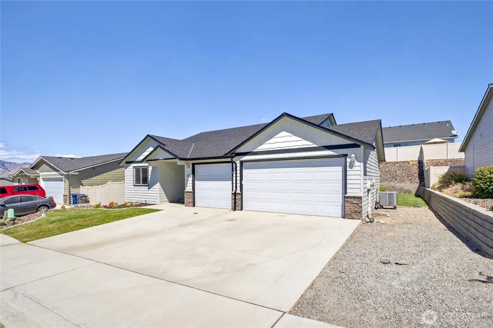 2213 2nd Street SE East Wenatchee, WA 98802