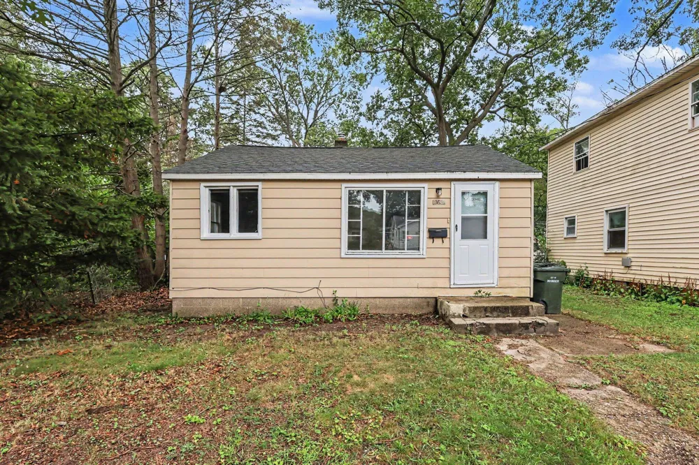 2337 Philo Avenue Muskegon City, MI 49441