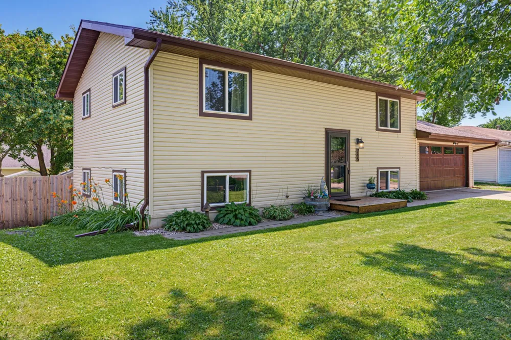 745 Dale Street SW Hutchinson, MN 55350