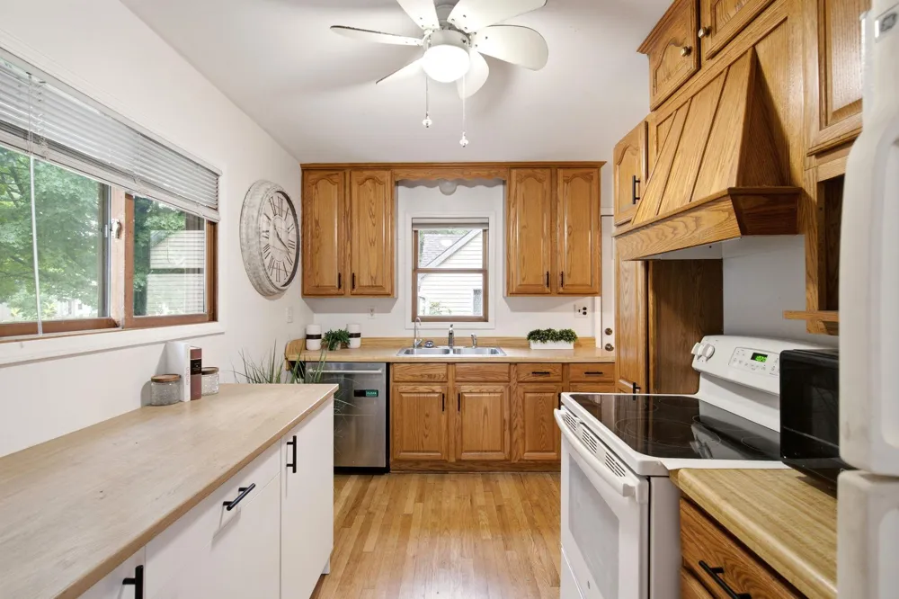 319 Van Buren Avenue S Hopkins, MN 55343