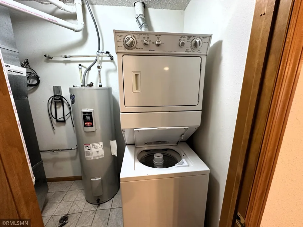 1271 Pinewood Trail ##8 New Richmond, WI 54017