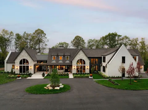 2295 Tamarack Drive