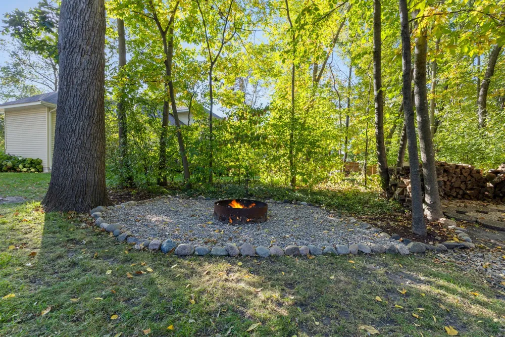 14991 Creditview Drive Savage, MN 55378